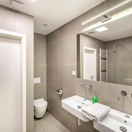 Aparthotel Templova - Old Town