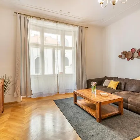 Lejlighedshotel Templova - Old Town 4*