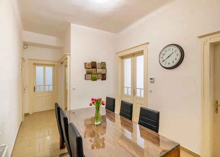 Apartmanhotel Templova - Old Town