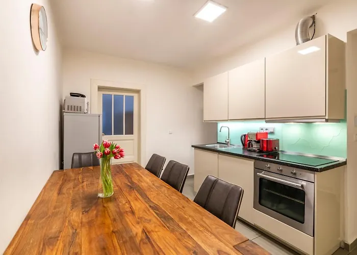 Apartmanhotel Templova - Old Town